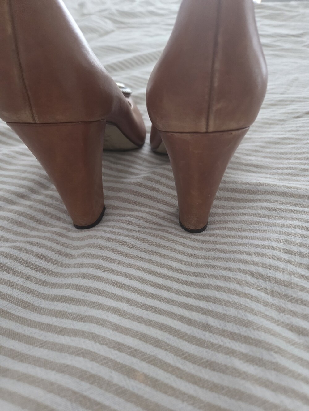Anne Klein Women's Tan Pumps - Picture 4 of 4
